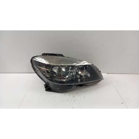 MERCEDES CLC W204 COUPE LAMPA PRZÓD PRAWA EU