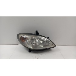 MERCEDES VIANO W639 LAMPA PRZÓD PRAWA