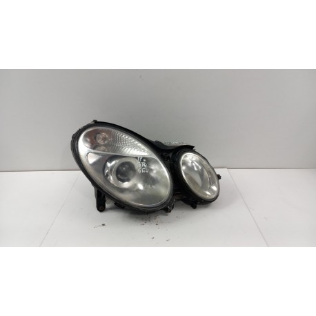 MERCEDES E KLASA W211 SEDAN LAMPA PRZÓD PRAWA SOCZEWKA EU