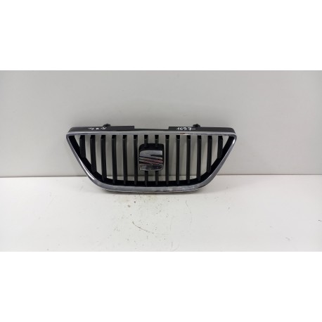 SEAT IBIZA 6J ATRAPA GRILL LB9A