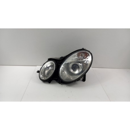 MERCEDES E KLASA W211 LAMPA PRZÓD LEWA SOCZEWKA EU