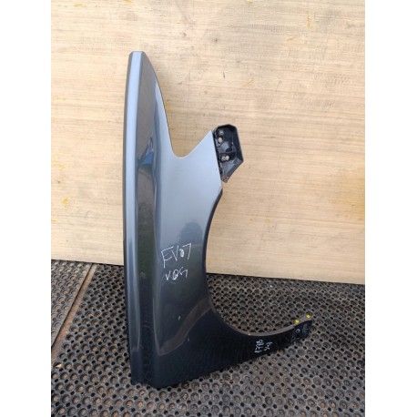 VOLVO V50 II LIFT KOMBI BŁOTNIK PRZÓD PRAWY 455-16