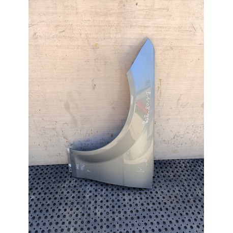 MERCEDES C KLASA W204 SEDAN BŁOTNIK PRZÓD LEWY C792