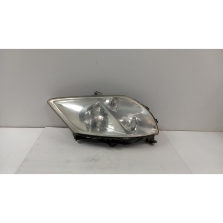 TOYOTA AURIS E15 LAMPA PRZÓD PRAWA SOCZEWKA