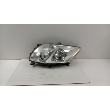 TOYOTA AURIS E15 LAMPA PRZÓD LEWA SOCZEWKA