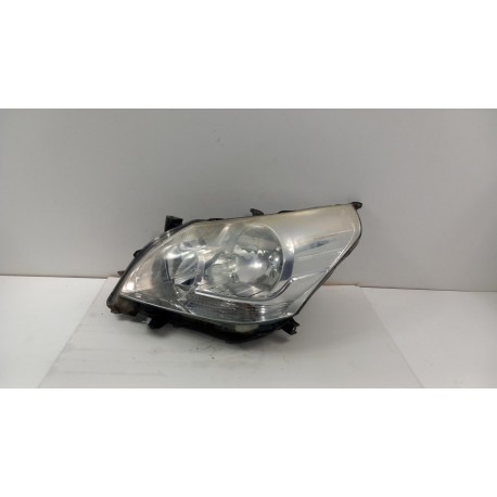 TOYOTA VERSO 2009-2013 LAMPA PRZÓD LEWA