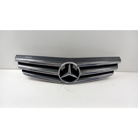 MERCEDES CLC W204 COUPE ATRAPA GRILL