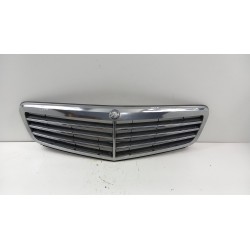 MERCEDES C KLASA W204 SEDAN ATRAPA GRILL