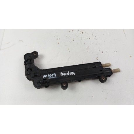 VW PHAETON SPRYSKIWACZ REFLEKTORA PRAWY