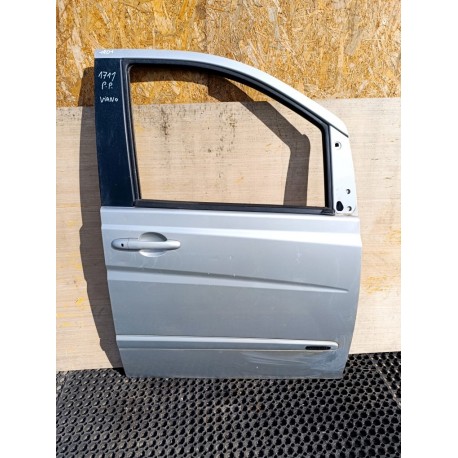 MERCEDES VIANO W639 5D DRZWI PRZÓD PRAWY 9744