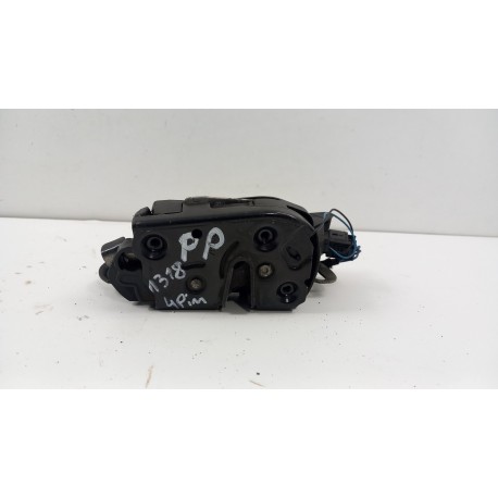 MERCEDES VITO W639 ZAMEK DRZWI PRZÓD PRAWY 4PIN