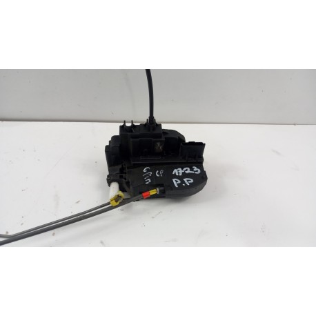 NISSAN QASHQAI J10 ZAMEK DRZWI PRZÓD PRAWY 6PIN