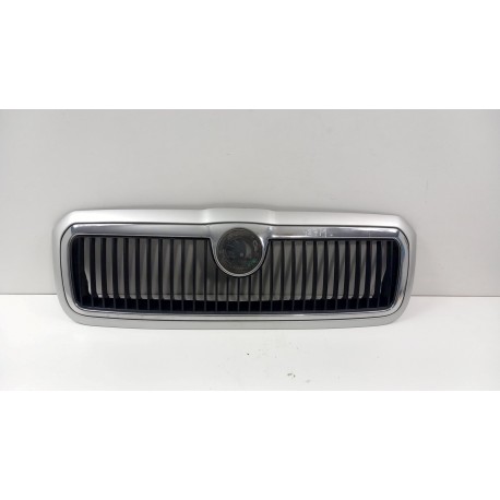 SKODA OCTAVIA II ATRAPA GRILL 9102