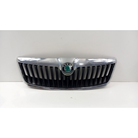 SKODA OCTAVIA II LIFT ATRAPA GRILL 9202