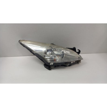 PEUGEOT 3008 I LAMPA PRZÓD PRAWA