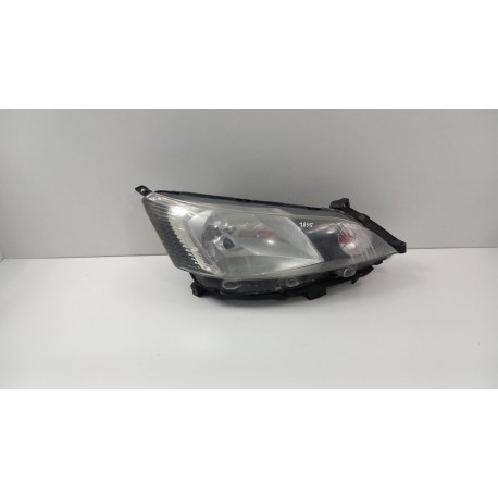 NISSAN NV200 LAMPA PRZÓD PRAWA