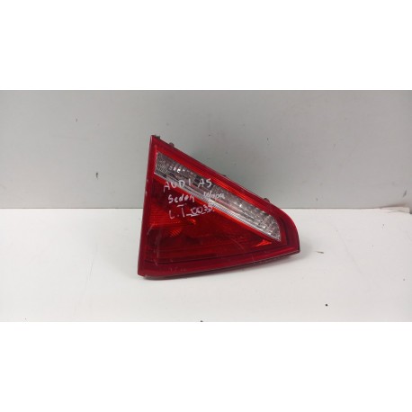 AUDI A5 SEDAN LAMPA TYŁ LEWA W KLAPE