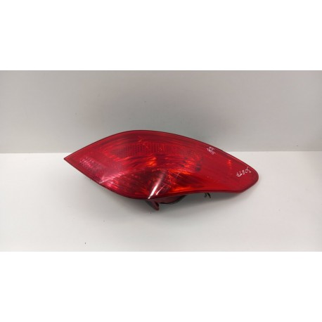 PEUGEOT 308 T7 HB 5D LIFT LAMPA TYŁ PRAWA