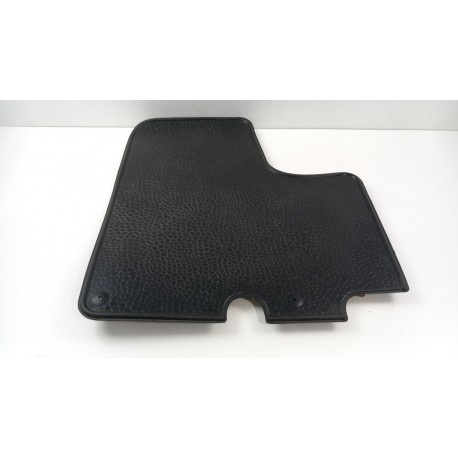 OPEL VIVARO A WYKŁADZINA DYWANIK PRZÓD