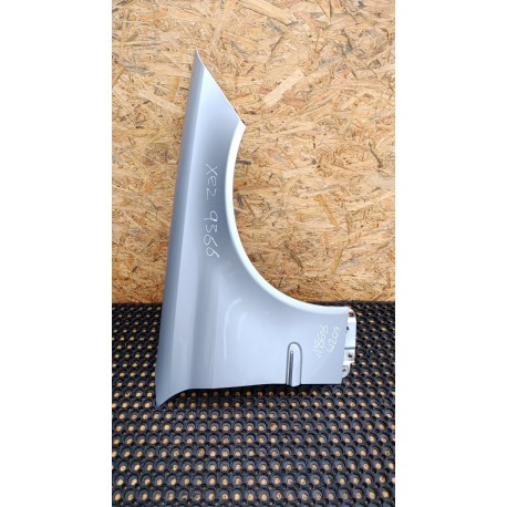 MERCEDES CLC W204 COUPE BŁOTNIK PRZÓD PRAWY C775