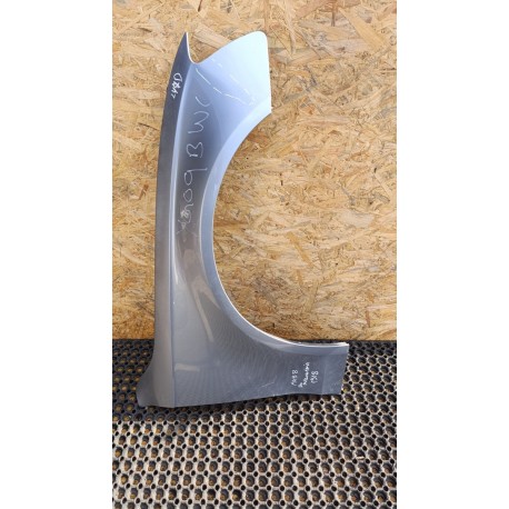 AUDI A4 B8 BŁOTNIK PRZÓD PRAWY LY7G