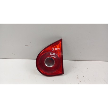 VW GOLF V LAMPA W KLAPĘ TYŁ PRAWA