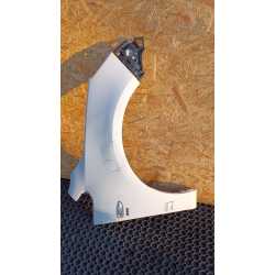 OPEL ASTRA J LIFT BŁOTNIK PRZÓD PRAWY Y40R