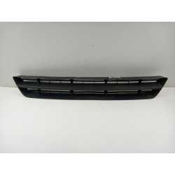 FORD FOCUS MK1 LIFT KRATKA ZDERZAKA PRZÓD ŚRODKOWA 2M51-A018A58-ADW