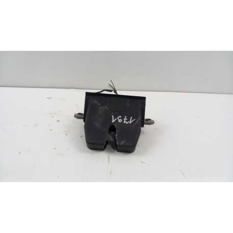 FORD FOCUS MK3 ZAMEK KLAPY TYŁ