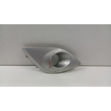 RENAULT SCENIC III VAN RAMKA HALOGEN KRATKA ZDERZAKA PRAWA TECNB