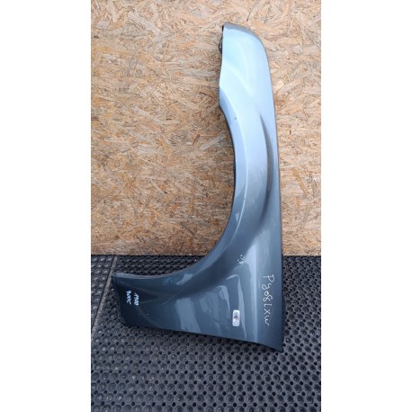 CHRYSLER 300C BŁOTNIK PRZÓD LEWY PA4