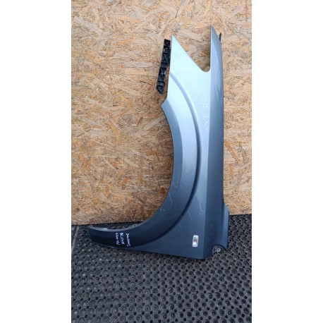 DODGE JOURNEY I BŁOTNIK PRZÓD LEWY SILVER STEEL