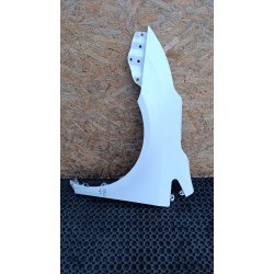 TOYOTA AVENSIS T27 BŁOTNIK PRZÓD LEWY 040