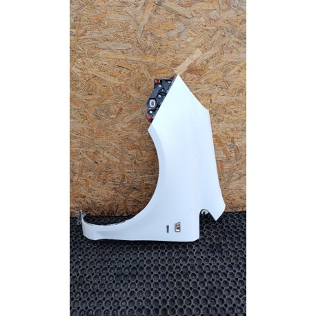 OPEL CORSA D LIFT BŁOTNIK PRZÓD LEWY Z40R