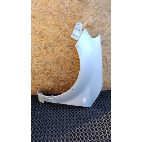 SUZUKI SX4 BŁOTNIK PRZÓD LEWY Z2S