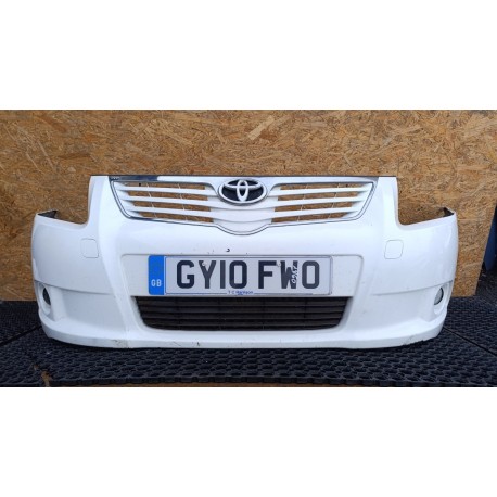 TOYOTA AVENSIS T27 ZDERZAK PRZÓD 040 HALOGENY