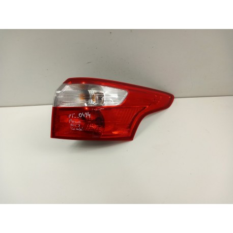 FORD FOCUS MK3 KOMBI LAMPA TYŁ PRAWA