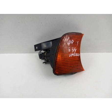 BMW E34 KIERUNKOWSKAZ MIGACZ PRAWY