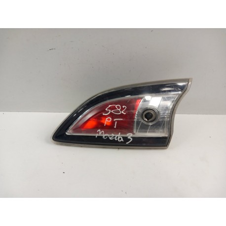 MAZDA 3 BL HB LAMPA TYŁ PRAWA W KLAPĘ