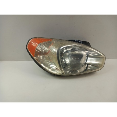 HYUNDAI ACCENT III LAMPA PRZÓD PRAWA