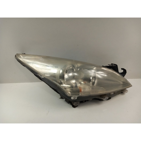 PEUGEOT 5008 I LAMPA PRZÓD PRAWA