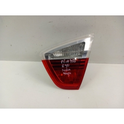 BMW E90 SEDAN LAMPA TYŁ PRAWA W KLAPĘ
