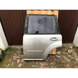 NISSAN X-TRAIL T30 DRZWI TYŁ LEWE SREBRNE