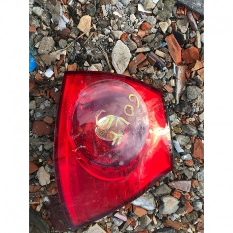 VW GOLF V LAMPA TYŁ TYLNA PRAWY ORYGINAŁ