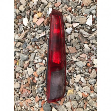 NISSAN X-TRAIL T30 LAMPA TYŁ TYLNA PRAWA 01-07