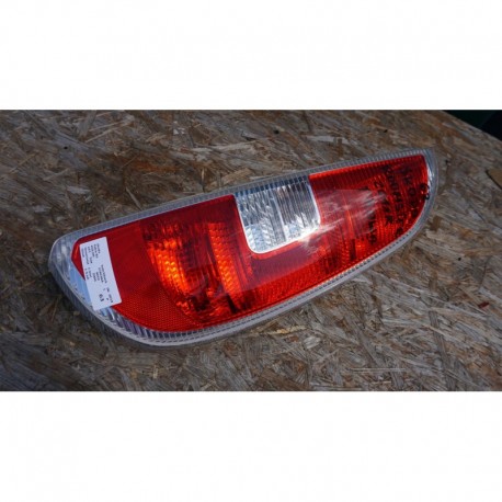 LAMPA PRAWA TYLNA TYŁ SKODA ROOMSTER