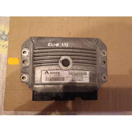 RENAULT CLIO III KOMPUTER SILNIKA 8200461733