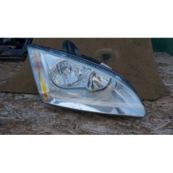 LAMPA PRAWA PRZEDNIA PRZÓD FORD FOCUS