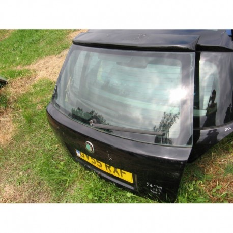 KLAPA TYLNA SZYBA 9201 SKODA