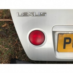 LEXUS IS LAMPA TYŁ TYLNA LEWA W KLAPĘ